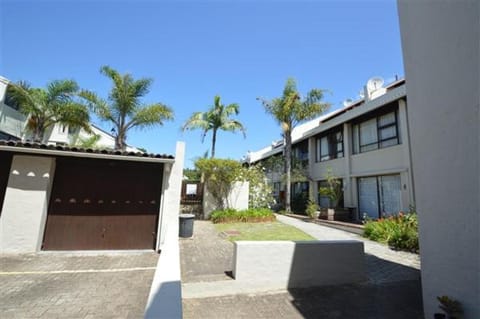 Laridae Getaway Apartment in Plettenberg Bay