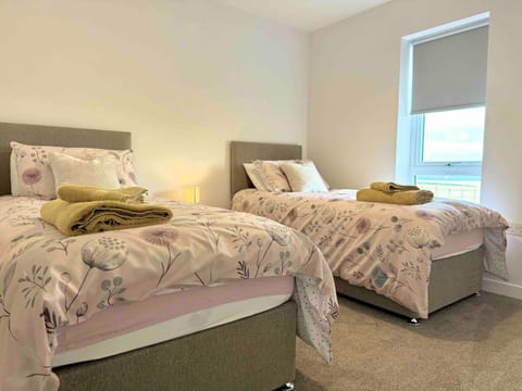 Isles View, Luxury Modern Spacious Villa in Kirkwall House in Scotland