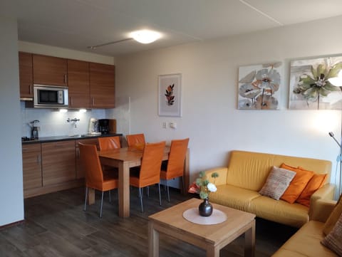 Dining area, kitchen