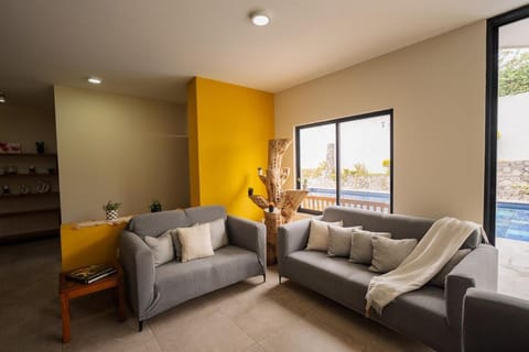 Casa Luan, Pool & Amenities in Sumiya, Morelos House in Jiutepec