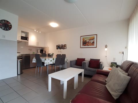 Kitchen or kitchenette, Living room, Dining area