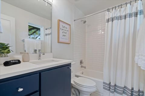 Luxury Stay w Ping-Pong & Pool Apartment in Austin