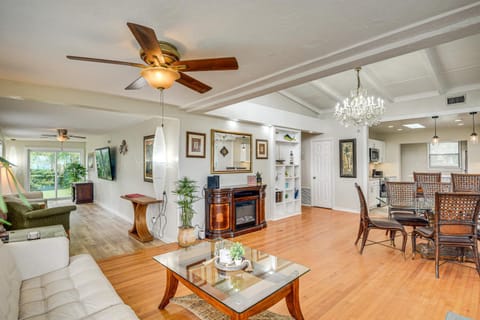 3 Mi to Beach and Boardwalk Riverfront Daytona Home House in Holly Hill