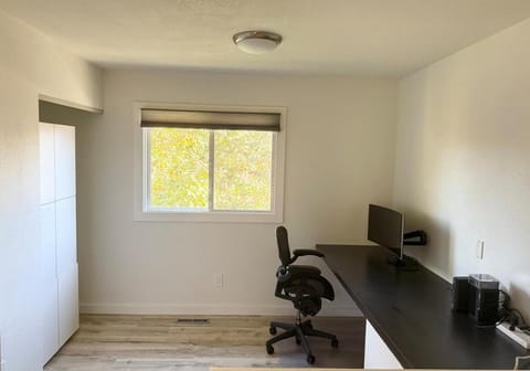 New cozy Fall foothill retreat in Boulder House in Boulder