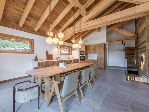 Chalet contemporain avec sauna et terrasse à Morzine - FR-1-754-105 Chalet in Montriond
