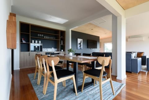 Oceanfront Escape with Fire Pit & Coastal Views House in Devonport