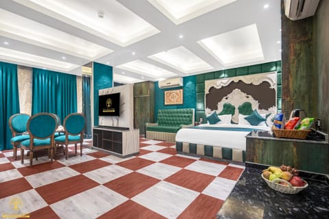 Toilet, Photo of the whole room