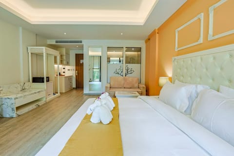 Bed, Photo of the whole room, Bedroom