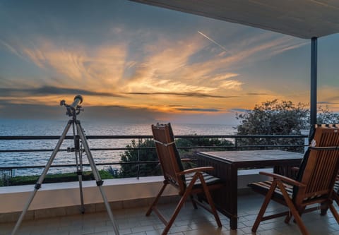 Natural landscape, View (from property/room), Balcony/Terrace, Sea view, Sunset