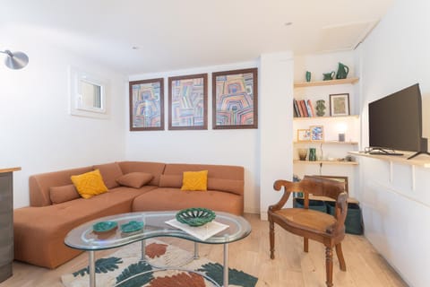 Property building, Living room