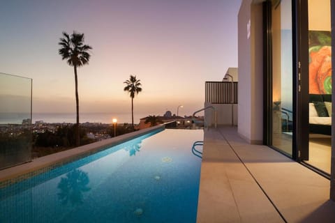 Day, Natural landscape, View (from property/room), Balcony/Terrace, Pool view, Sea view, Swimming pool, Sunrise, Sunset, sunbed