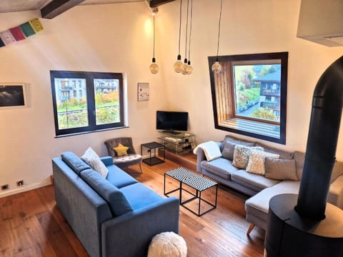 Living room, Seating area
