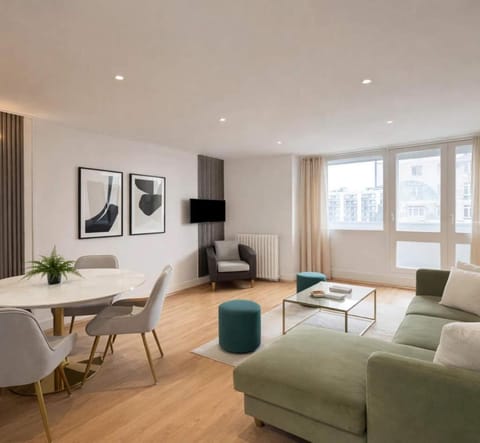 Communal lounge/ TV room, TV and multimedia, View (from property/room), Living room, Decorative detail, Seating area, Evening entertainment, Street view, internet, storage, towels, wardrobe