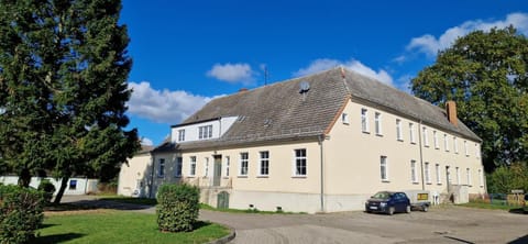 Property building, Day