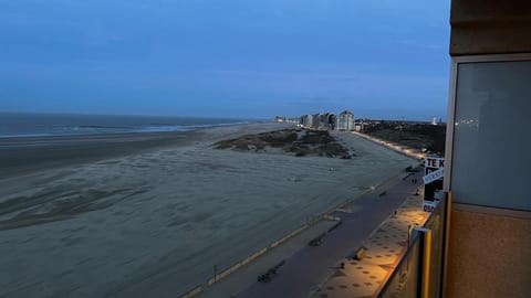 Uniek appartement met zeezicht en privé garage Apartment in Knokke-Heist