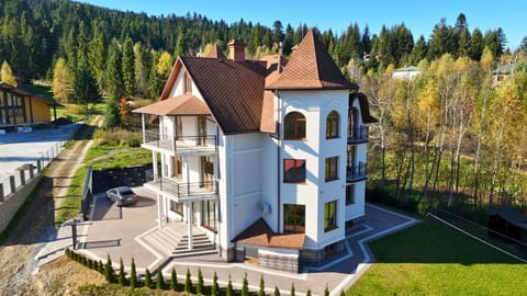 Property building, Day, Natural landscape, Mountain view