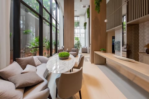 TV and multimedia, Seating area