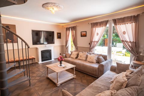 TV and multimedia, Living room