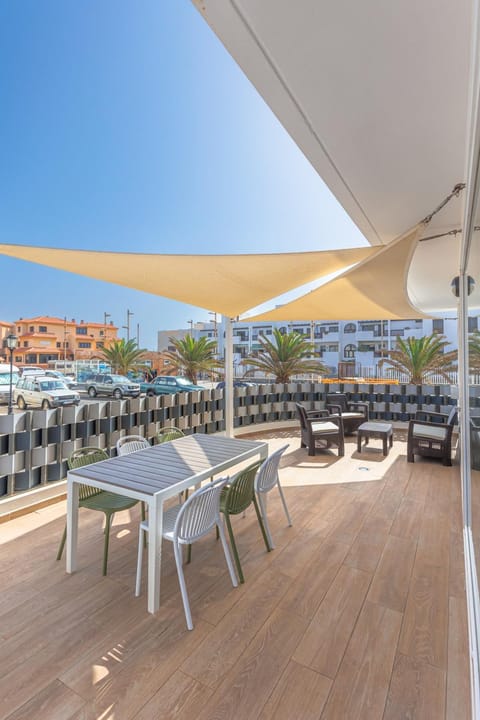 View (from property/room), Balcony/Terrace