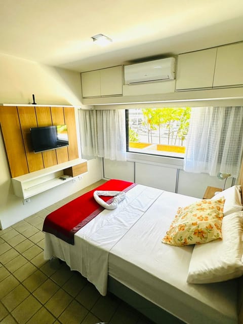 Bed, TV and multimedia, Photo of the whole room, Bedroom, wardrobe