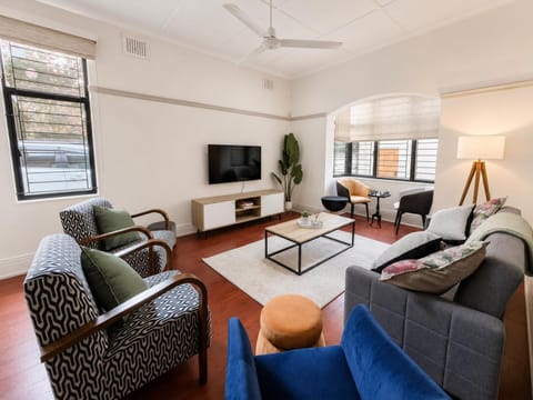 Communal lounge/ TV room, TV and multimedia, Living room