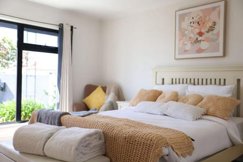 Charming home on Percy House in Devonport