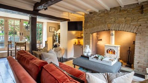 TV and multimedia, Living room, Seating area