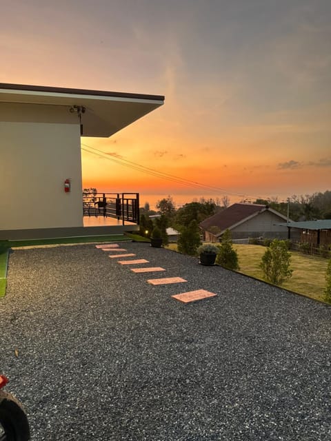 Seaview phuwamin Bed and Breakfast in Sala Dan