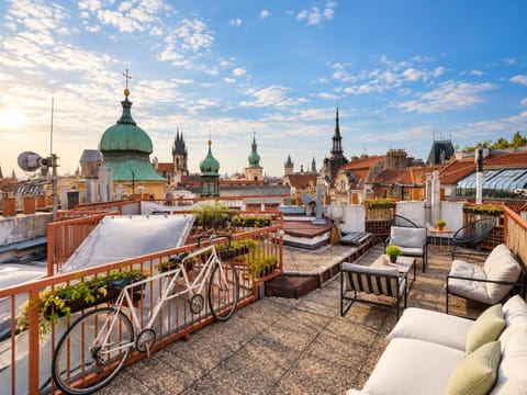Day, View (from property/room), Balcony/Terrace, Seating area, City view, Location