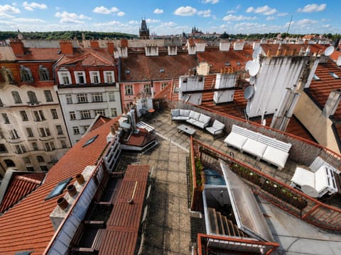 Day, Bird's eye view, Summer, Seating area, Evening entertainment, City view, Area and facilities, Entertainment, Entertainment, Time of day, Location