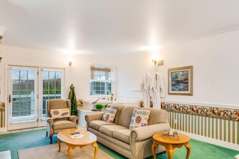 The Chattanooga at Judith Ann Inn Apartment in Ocean Shores