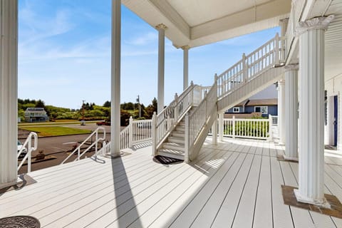 The Abilene at Judith Ann Inn Apartment in Ocean Shores