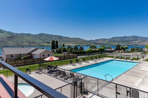 Lake Chelan Shores - Serenity by the Lake #15-9 Apartment in Chelan (In Town)