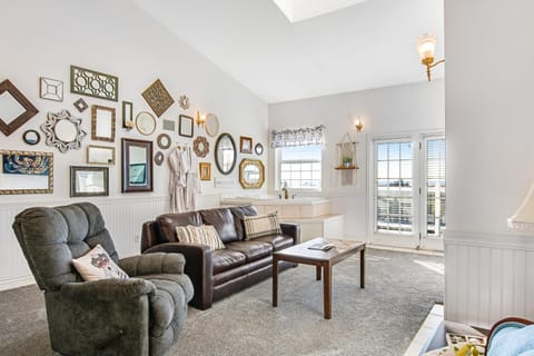 The Marietta at Judith Ann Inn Apartment in Ocean Shores