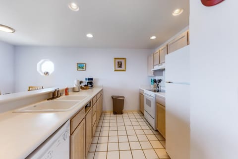 Surfsong Apartment in Westport