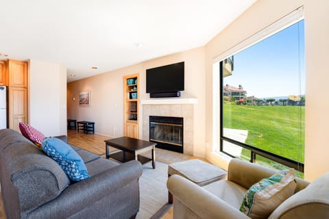 Lake Chelan Shores - Sunny by the Lake 18-4 Apartment in Chelan (In Town)