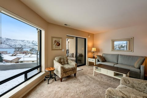 Lake Chelan Shores Chelan Beauty 18-7 Apartment in Chelan (In Town)