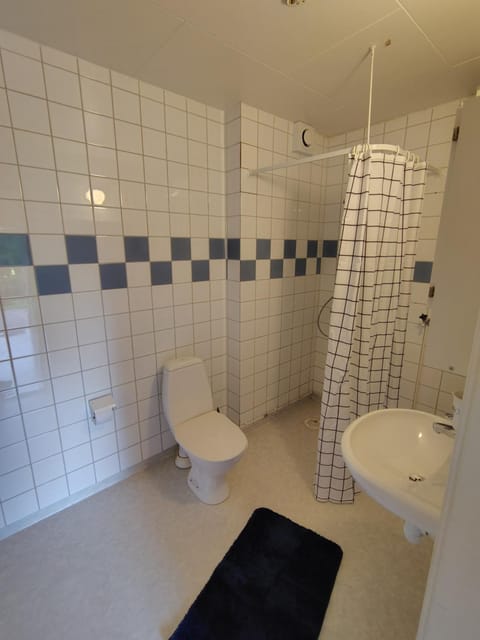 Bathroom, bidet