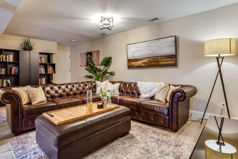 4 Mi to Waterfront Parks! Cozy Apt in Tacoma Area Apartment in University Place