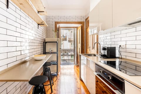 dishwasher, oven, stove, washing machine, kitchen