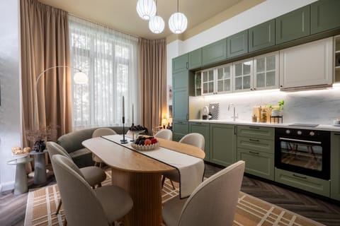 Kitchen or kitchenette, Dining area, Dinner, kitchen, kitchen