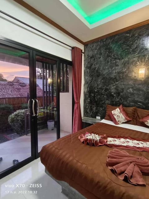 Laila Places at Lanta Resort in Sala Dan