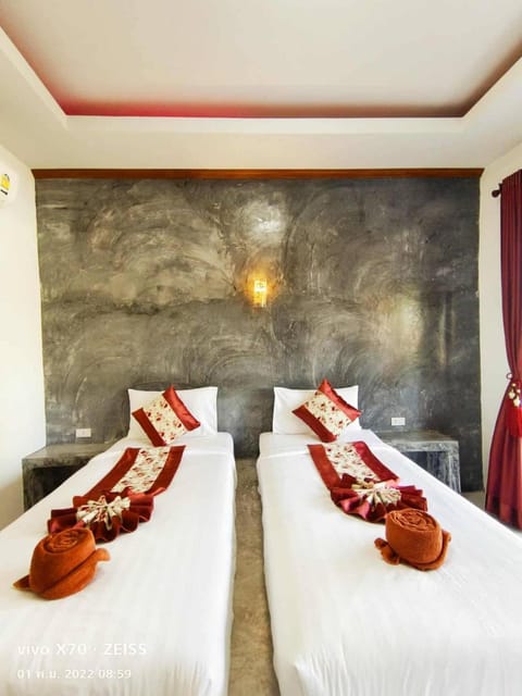 Laila Places at Lanta Resort in Sala Dan