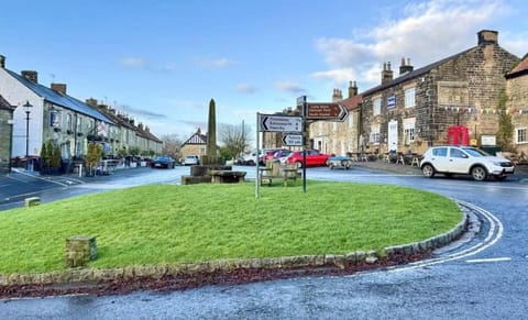 Church view Cottage House in Osmotherley