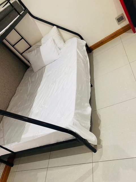 Bed, Photo of the whole room, Bedroom, group of guests, bunk bed, Family