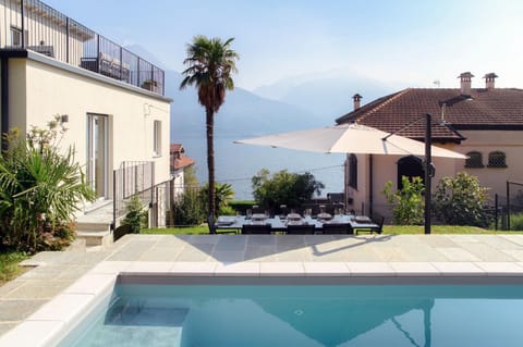 Spring, Swimming pool