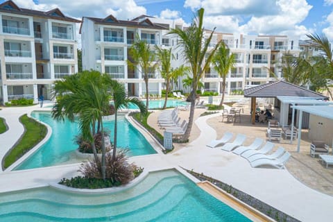 Property building, Swimming pool