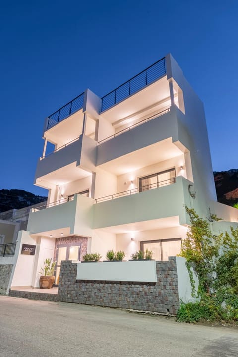 Property building, Night, Balcony/Terrace