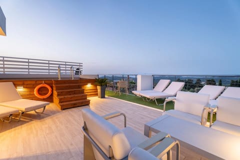 Balcony/Terrace, Pool view