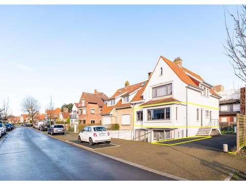 Property building, Summer